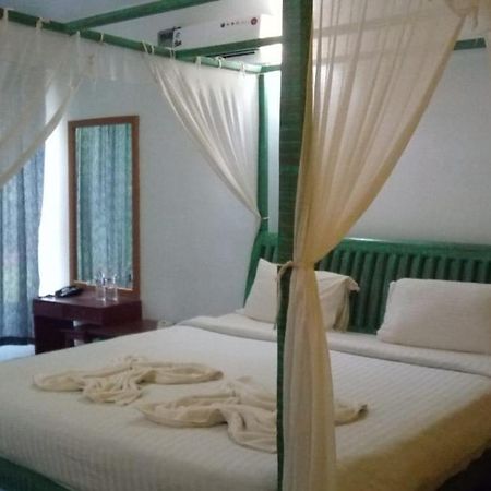 Rock Bite Hotel Morjim Ngoại thất bức ảnh