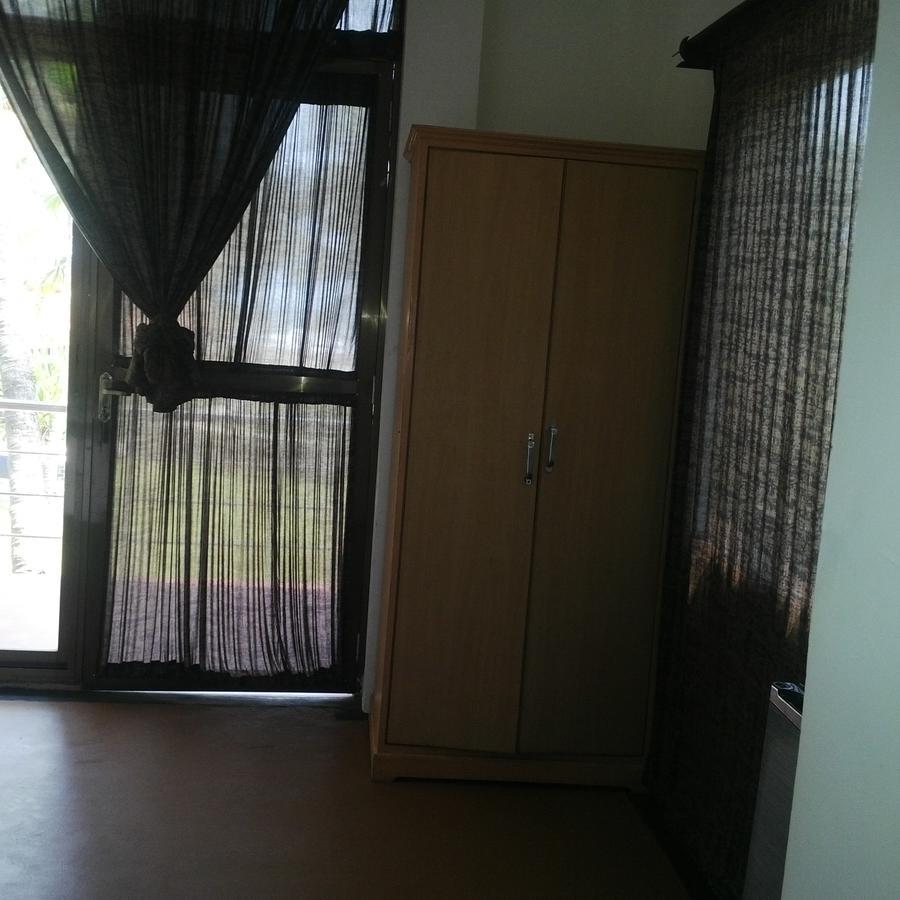 Rock Bite Hotel Morjim Ngoại thất bức ảnh