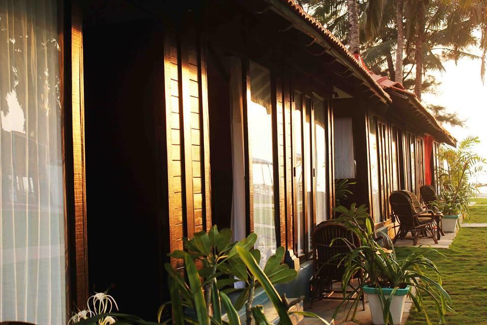 Rock Bite Hotel Morjim Ngoại thất bức ảnh