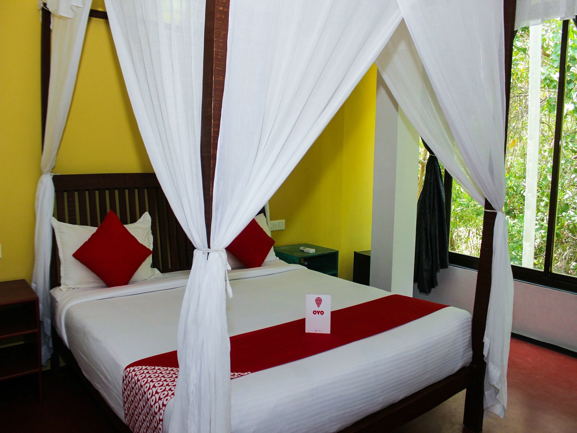 Rock Bite Hotel Morjim Ngoại thất bức ảnh