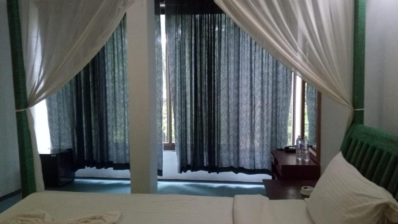Rock Bite Hotel Morjim Ngoại thất bức ảnh